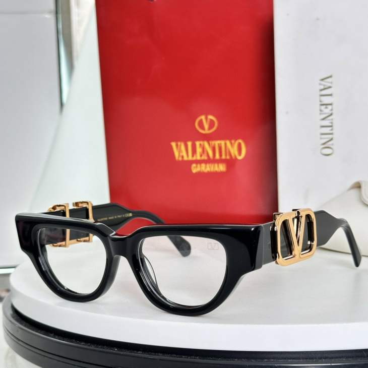 Picture of Valentino Sunglasses _SKUfw71037972fw